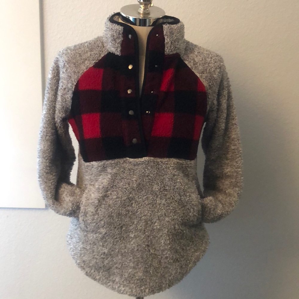 Buffalo print fleece pullover